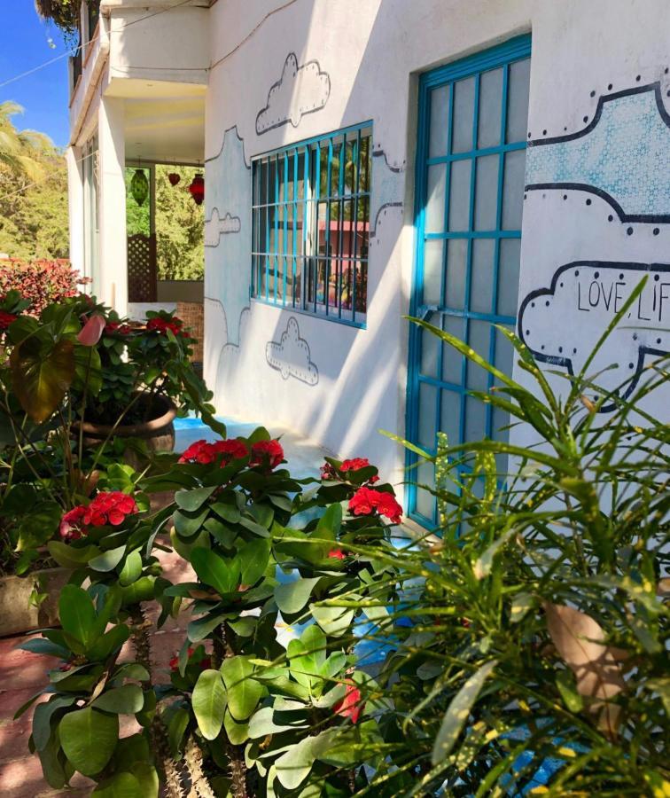 Surf N Roll House Hotel Sayulita Exterior photo